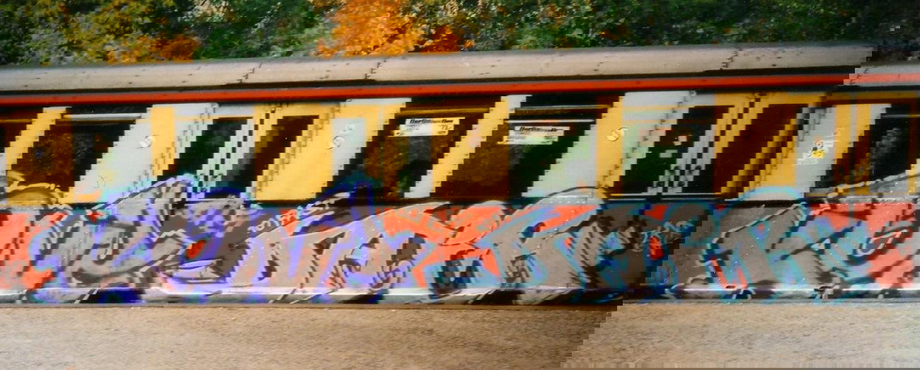 Graffiti Photo by CANFLY - kone, dair, ADS