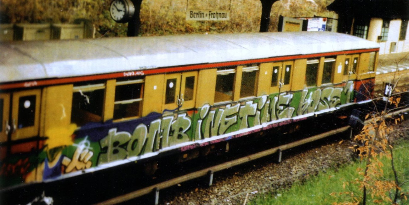 Graffiti Photo by CANFLY - bombingtime, bose, Berlin (1989)