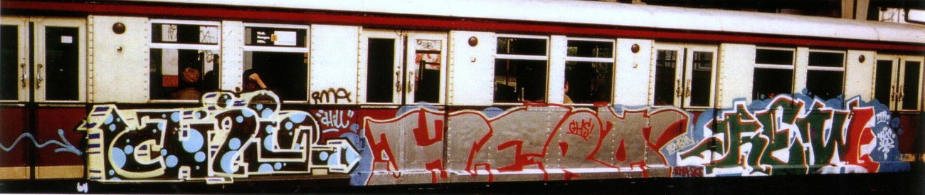 Graffiti Photo by CANFLY - chill, hero, rew (1994)