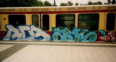 Graffiti Photo by CANFLY - RCB, ADS, cone (1995)