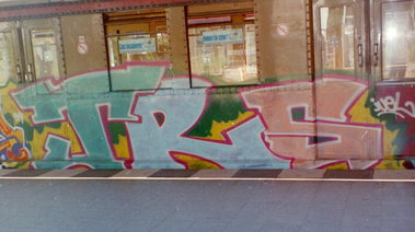 Graffiti Photo by CANFLY - TRS, juel, SBahn (1994)