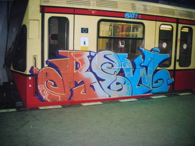 Graffiti Photo by CANFLY - rew, SKS, BR480