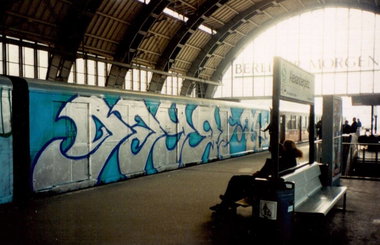 Graffiti Photo by CANFLY - dayr, 74, SBahn (1993)