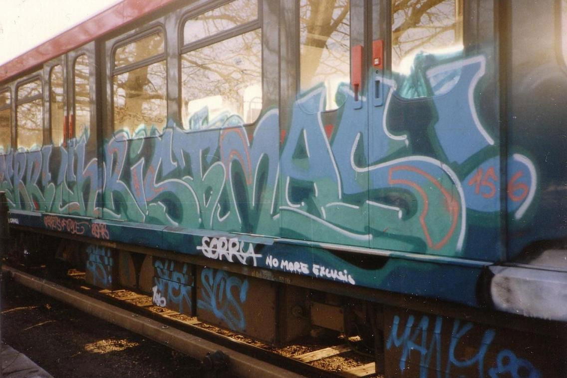 Graffiti Train - Photo by CANFLY - merry, christmas, shek (1992)