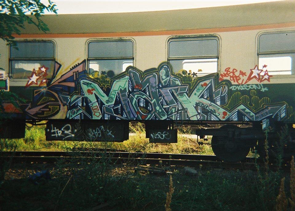 Graffiti Train - Photo by CANFLY - maik, nose, AQ (2001)