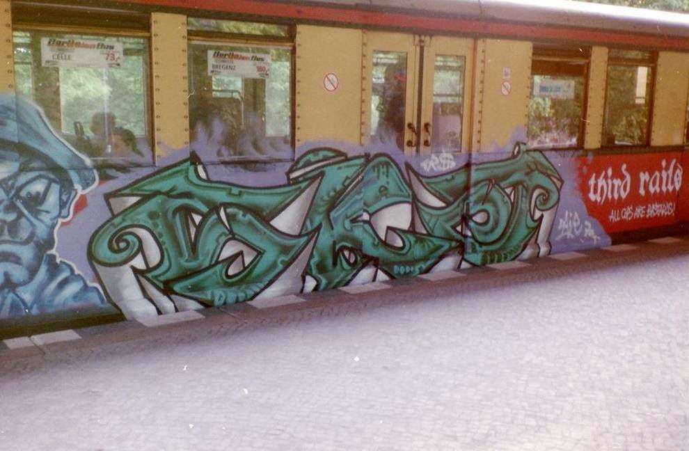 Graffiti Train - Photo by CANFLY - ska, TRS, thirdrails (1994)