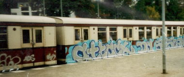 Graffiti Wall - Photo by CANFLY - ADS, attack, da (1994)