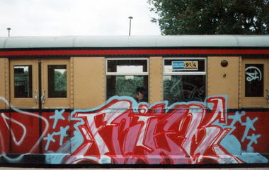 Graffiti Train - Photo by CANFLY - friek, freak, DRM