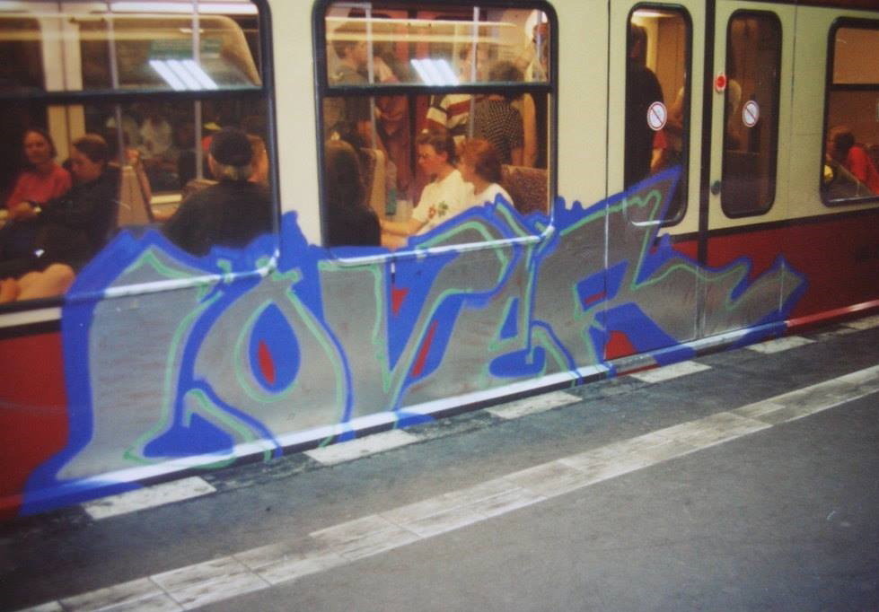 Graffiti Train - Photo by CANFLY - lover, critas, criters