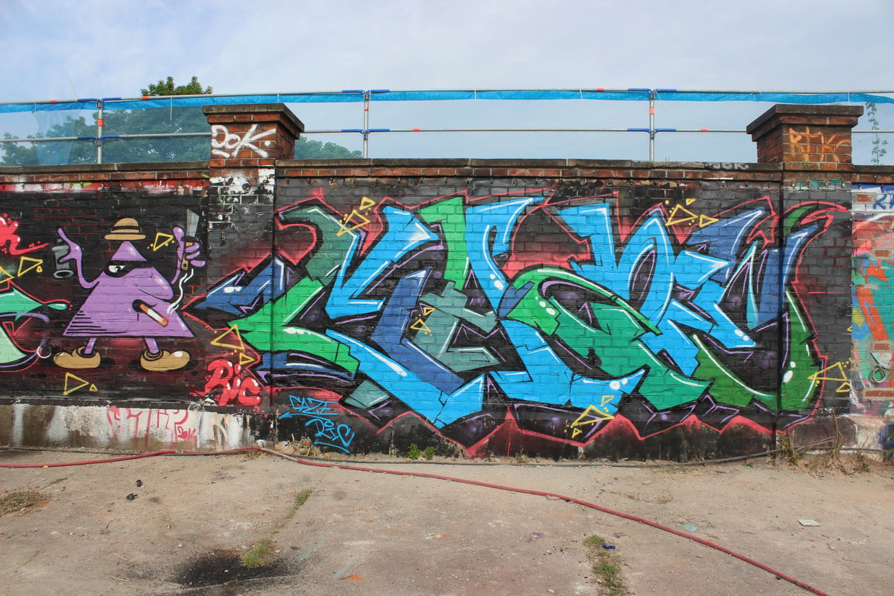 Graffiti Wall in Munich schlachthof - Photo by CAZEricabc (2013)