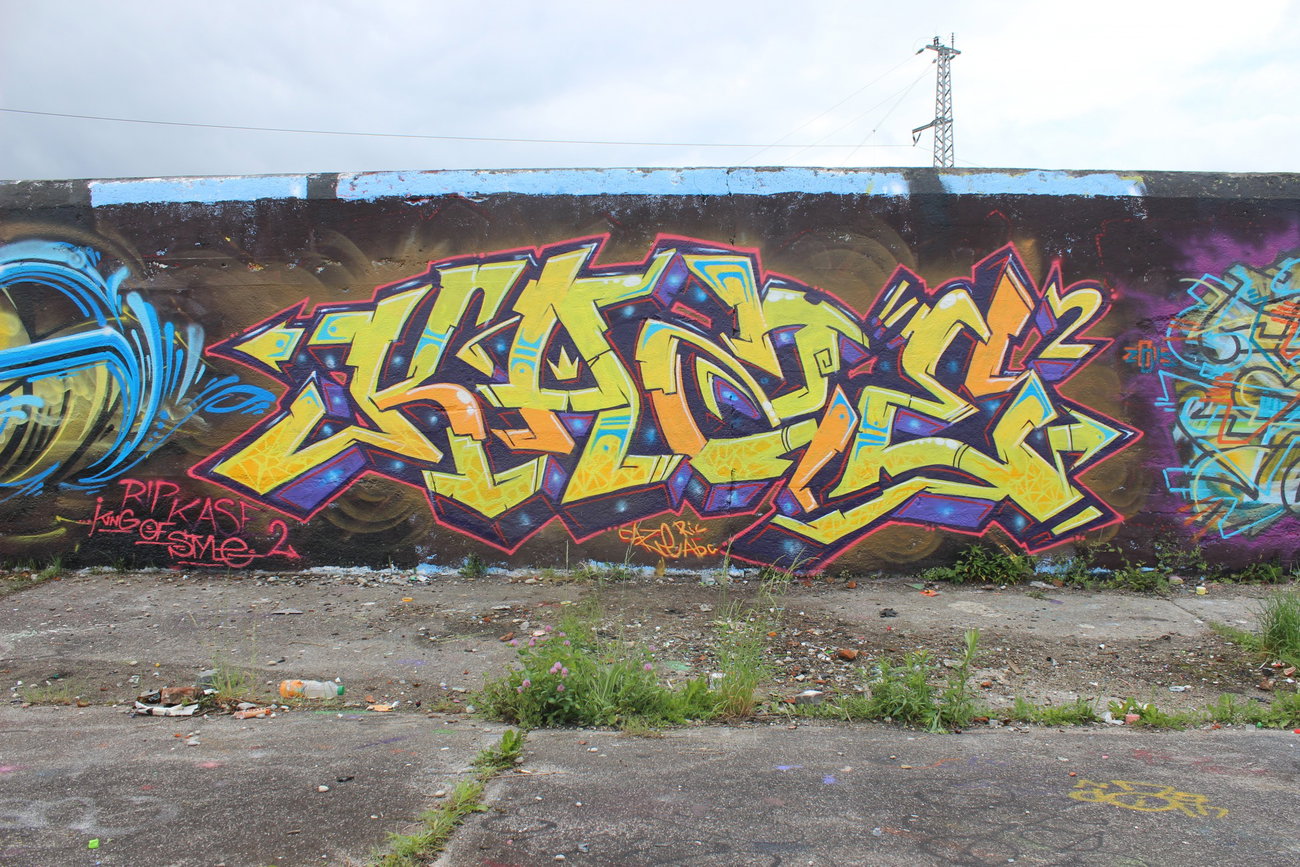 Graffiti Wall in Munich schlachthof - Photo by CAZEricabc (2015)