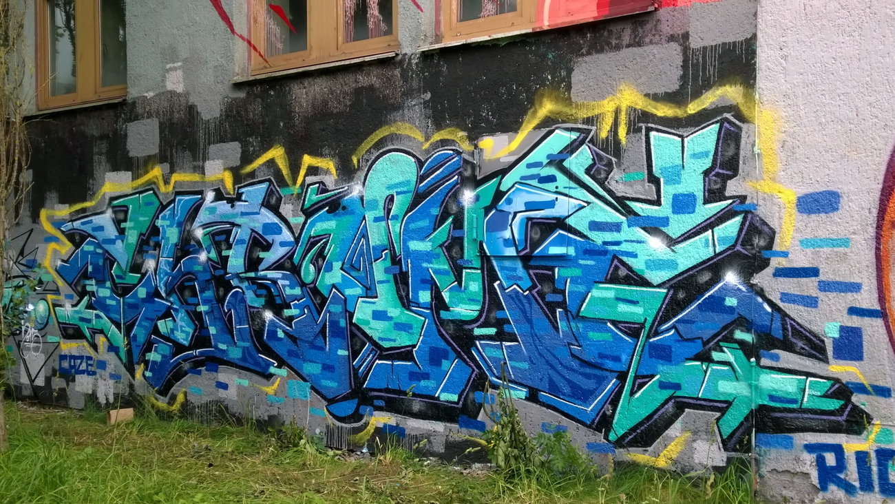 Graffiti Wall in Dachau papierfabrik - Photo by CAZEricabc (2015)