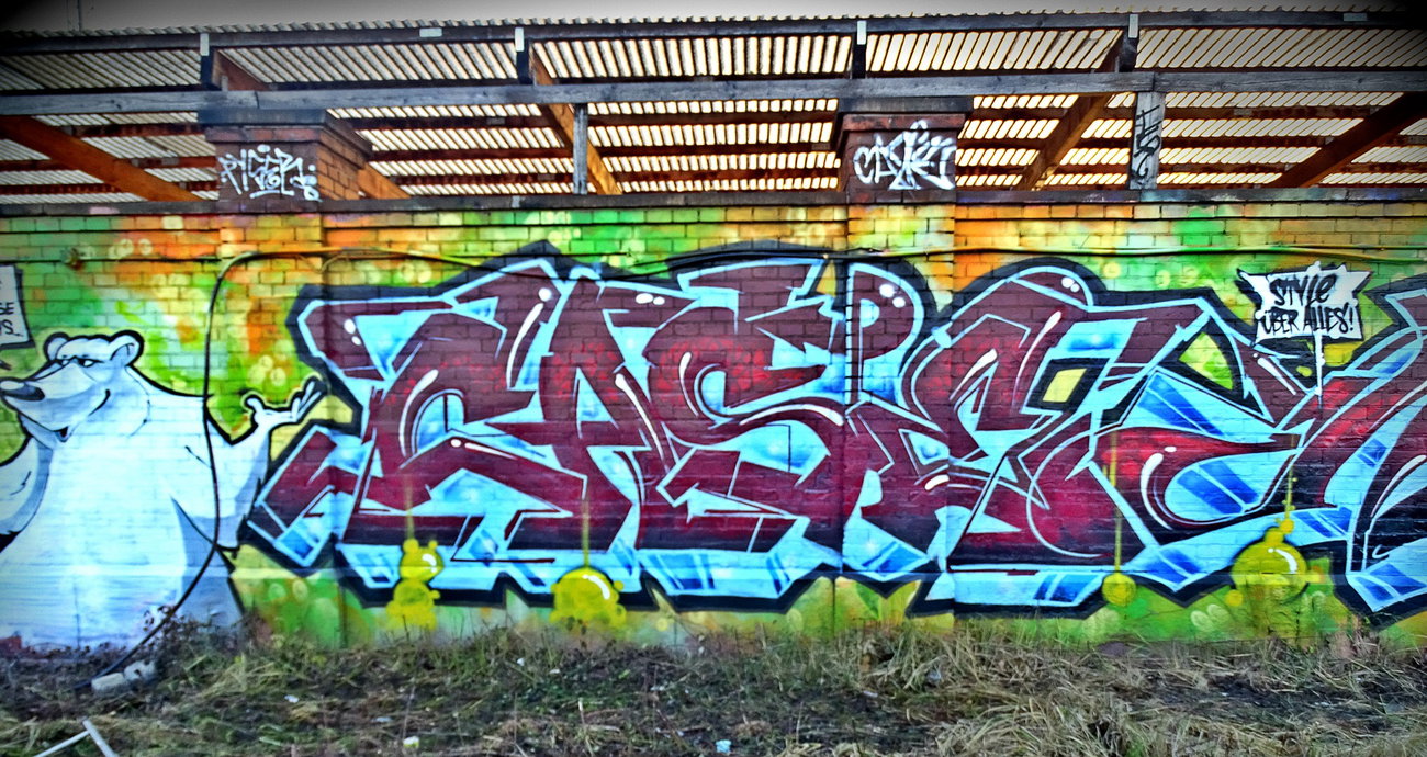 Graffiti Wall in München - Photo by CAZEricabc (2015)