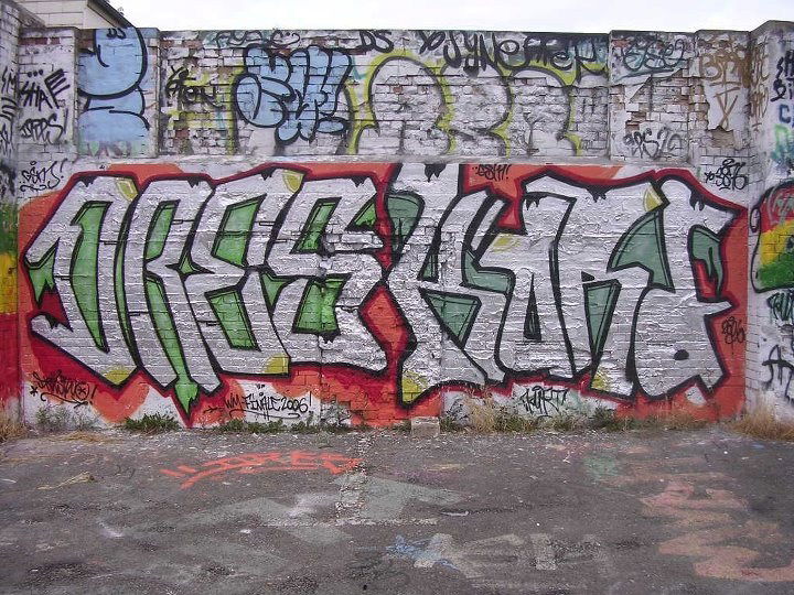 Graffiti Wall in Braunschweig - Photo by CHIKKSN - chikksn, braunschweig, drestwo (2006)