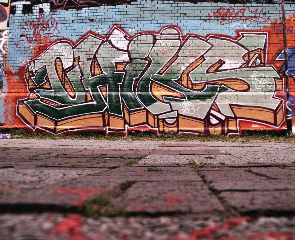 Graffiti Wall in Braunschweig - Photo by CHIKKSN - chikksn, krys, braunschweig (2012)
