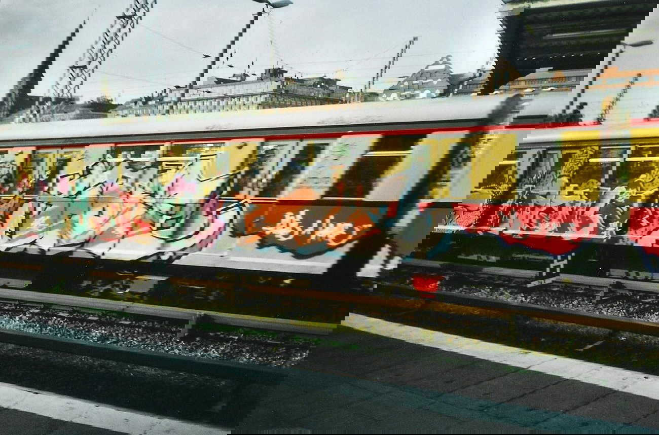 Graffiti Train in Berlin - Photo by COLLECTOR - Weyna, Booze, Berlin (2003)