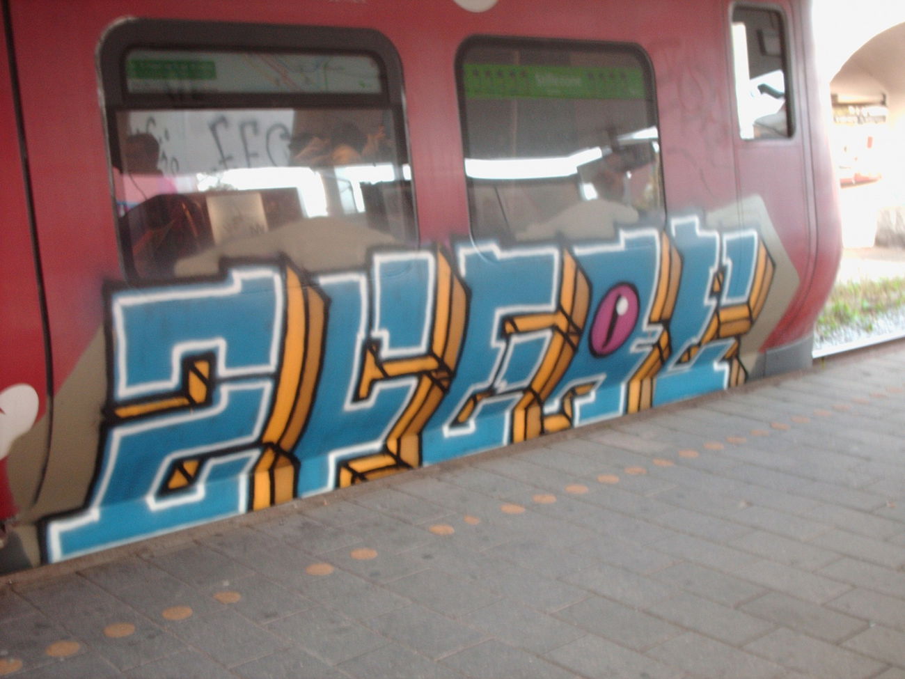 Graffiti Train in Copenhagen - Photo by COLLECTOR - Copenhagen, Denmark (2011)