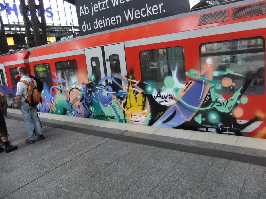 Graffiti Train in Hamburg - Photo by COLLECTOR - Agend, Hamburg (2012)