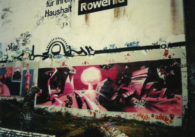 Graffiti Wall - Photo by COLLECTOR - Esher, Loomit, Berlin
