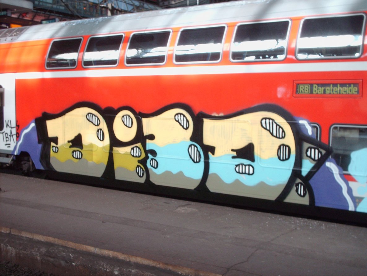 Graffiti Train in Hamburg - Photo by COLLECTOR - Died, KL, TBA (2011)