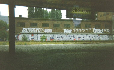Graffiti Bombing in Berlin - Photo by COLLECTOR - Ghettostars, GHS, Lova