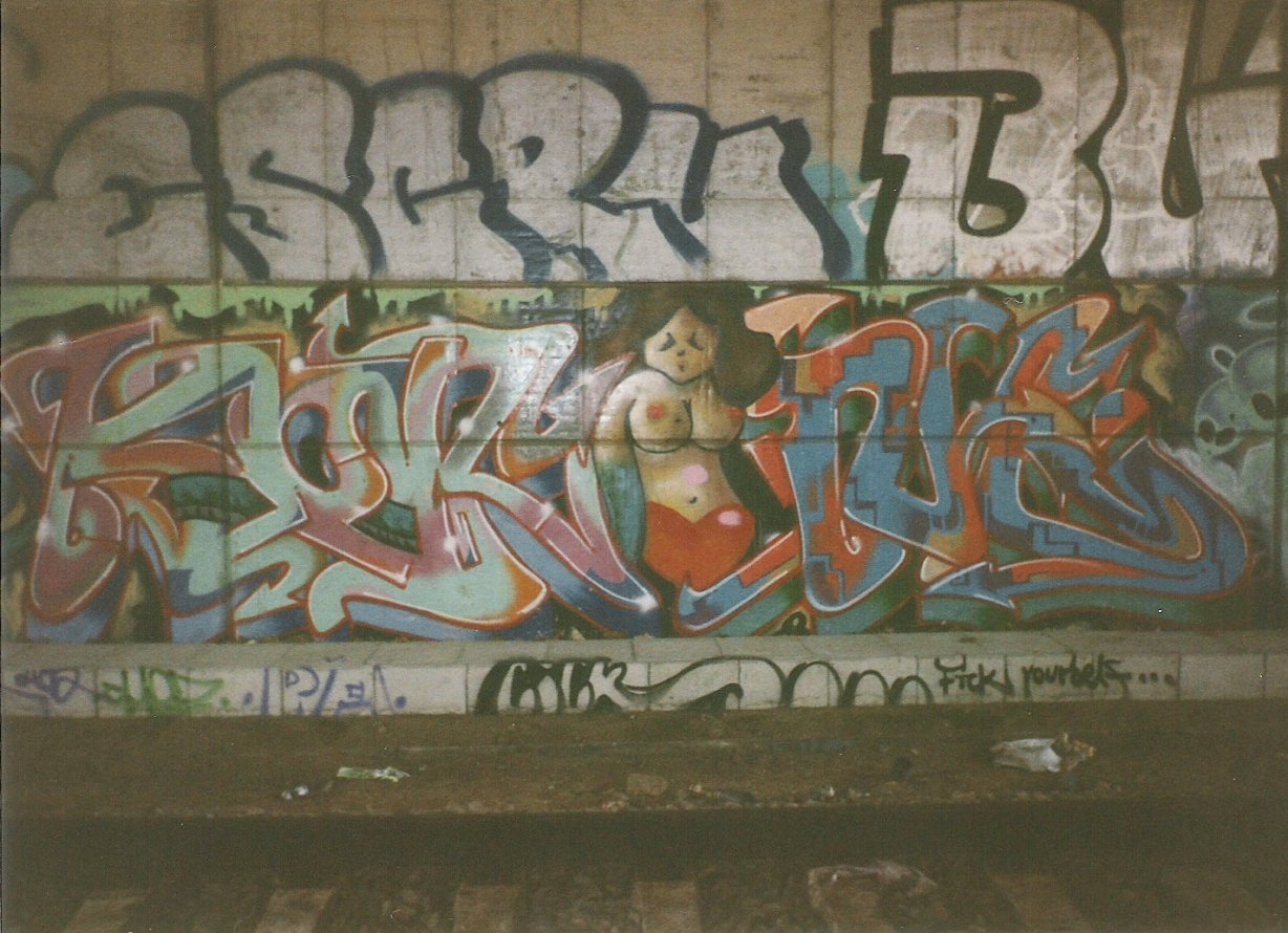 Graffiti Bombing in Berlin - Photo by COLLECTOR - Kor, Korone, ESCRU