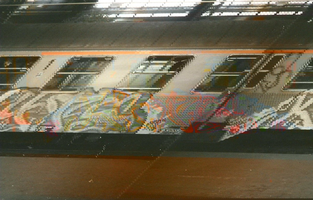 Graffiti Train in Hamburg - Photo by COLLECTOR - Kyts, WES, DBA (1995)