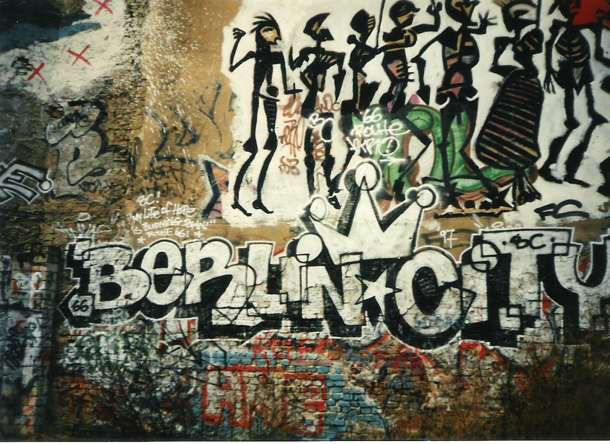 Graffiti Bombing in Berlin - Photo by COLLECTOR - BC, Berlin, City