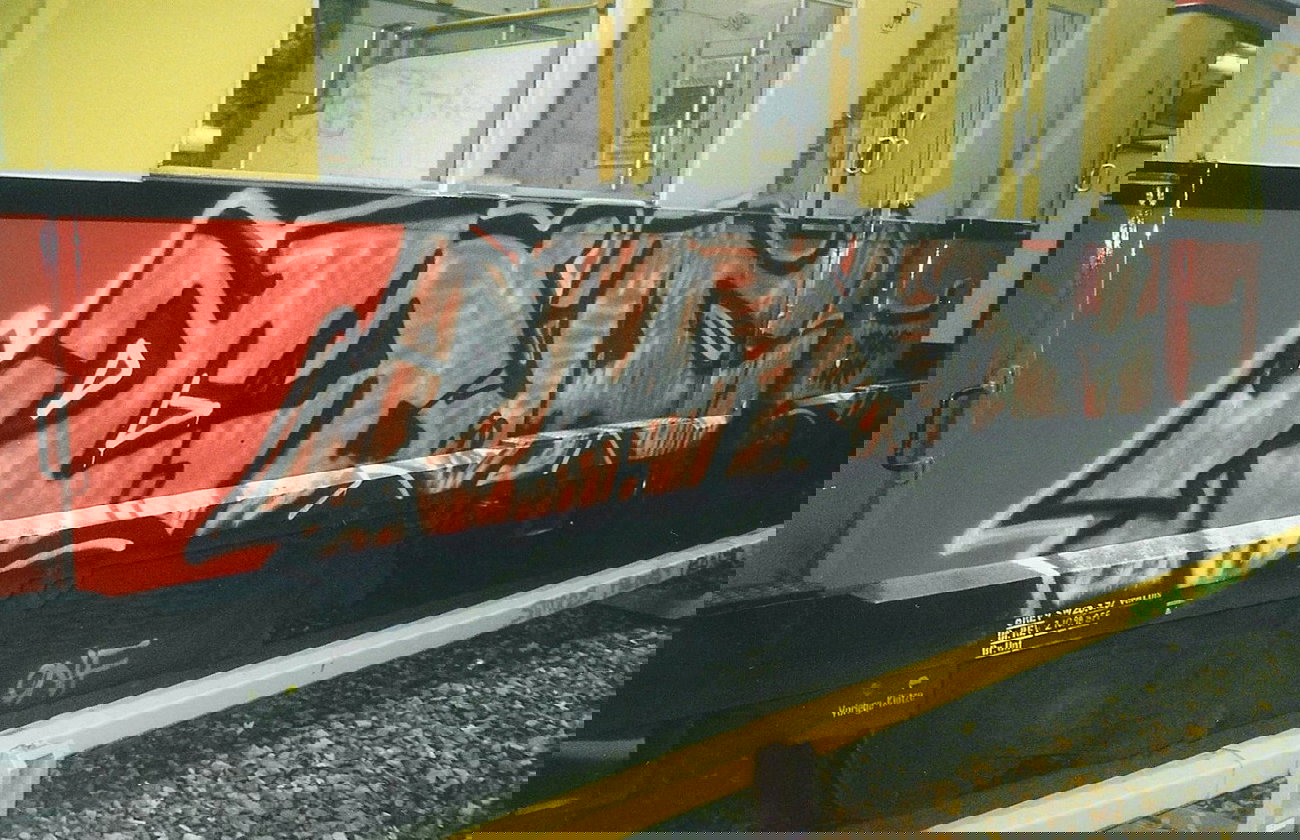 Graffiti Train in Berlin - Photo by COLLECTOR - CNF, Berlin (1998)