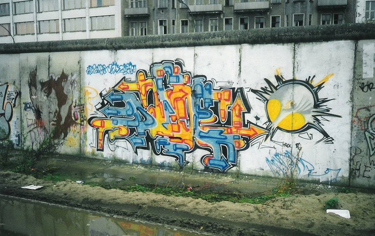 Graffiti Wall in Berlin - Photo by COLLECTOR - Dafoe, Berlin