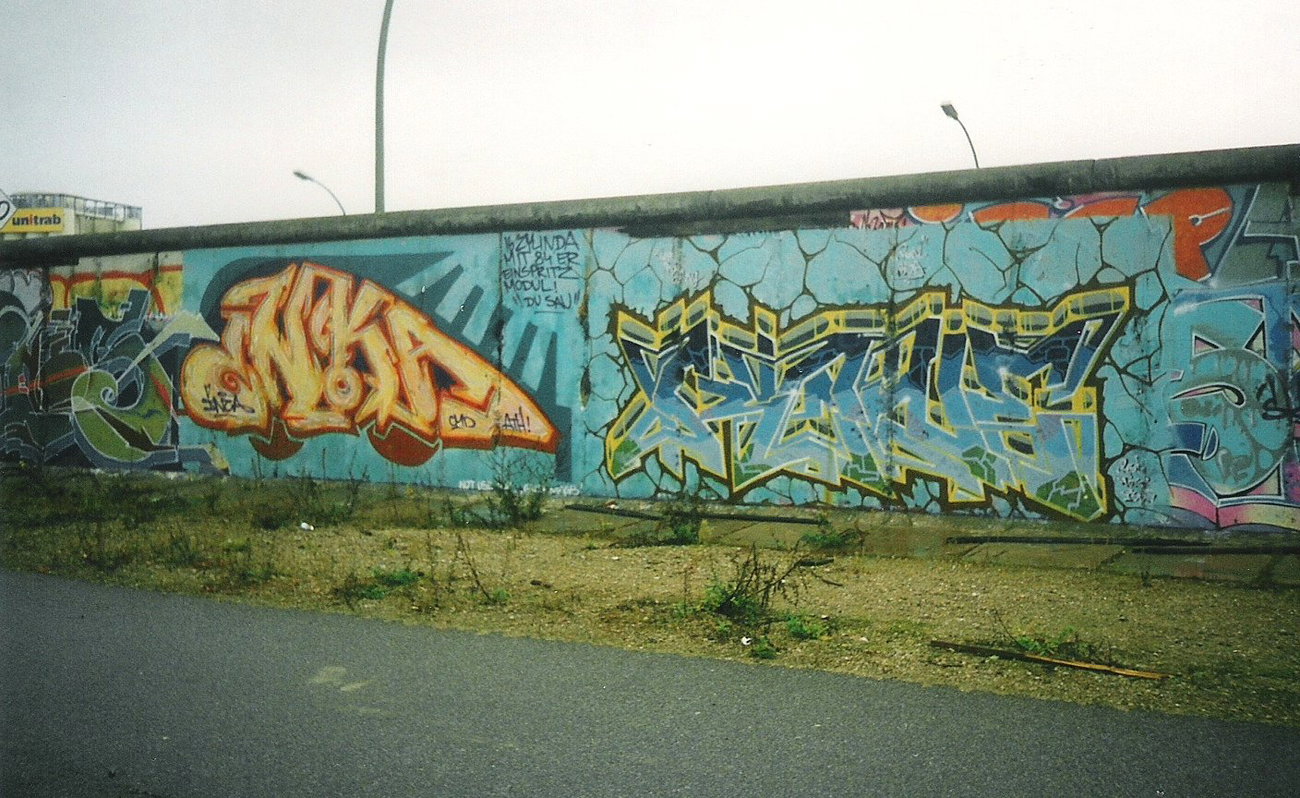 Graffiti Wall in Berlin - Photo by COLLECTOR - Inka, Inca, CMD