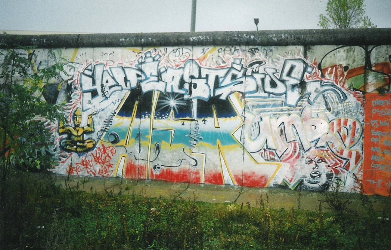 Graffiti Wall in Berlin - Photo by COLLECTOR - ASR, Eastside, Berlin