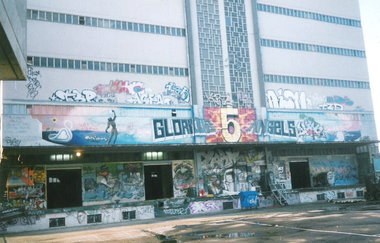Graffiti Wall in Berlin - Photo by COLLECTOR - GFA, Berlin