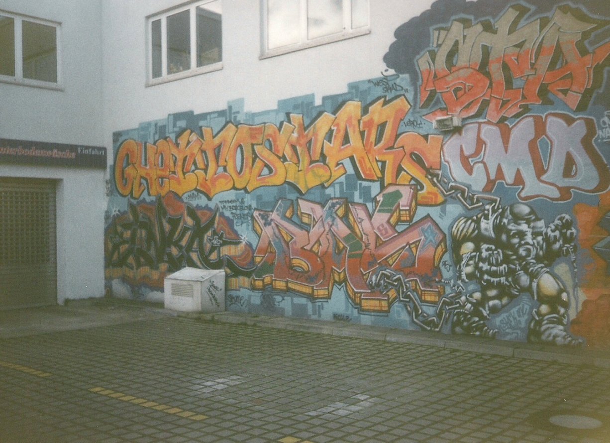 Graffiti Wall in Berlin - Photo by COLLECTOR (1995)