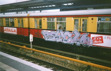 Graffiti Train in Berlin - Photo by COLLECTOR - Psycho, CNF, Berlin (1998)