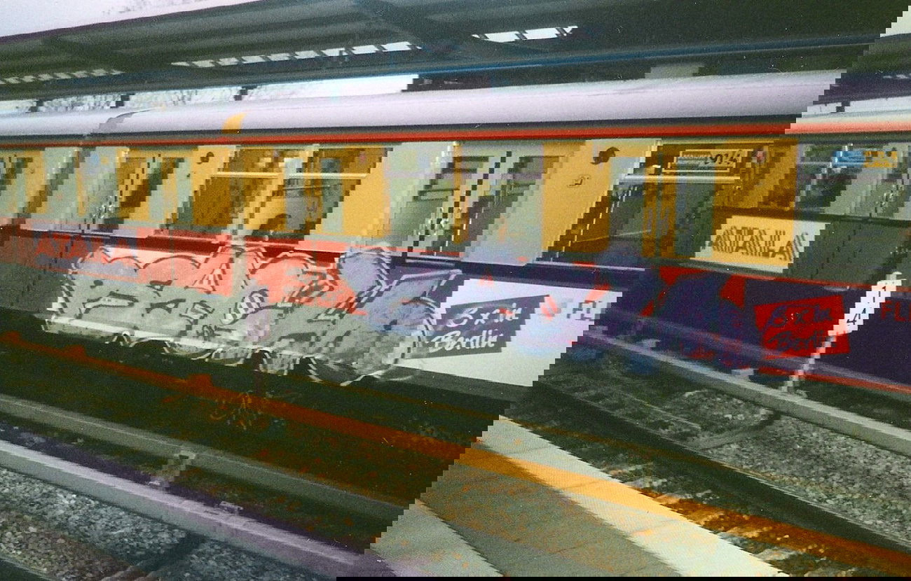 Graffiti Train in Berlin - Photo by COLLECTOR - Psycho, CNF, Berlin (1998)