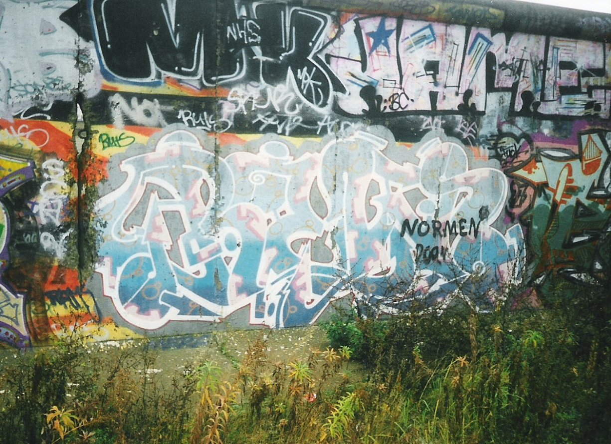 Graffiti Wall in Berlin - Photo by COLLECTOR - Rew, Berlin