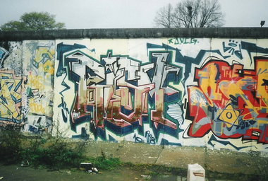 Graffiti Wall in Berlin - Photo by COLLECTOR - Rism, Berlin (1998)