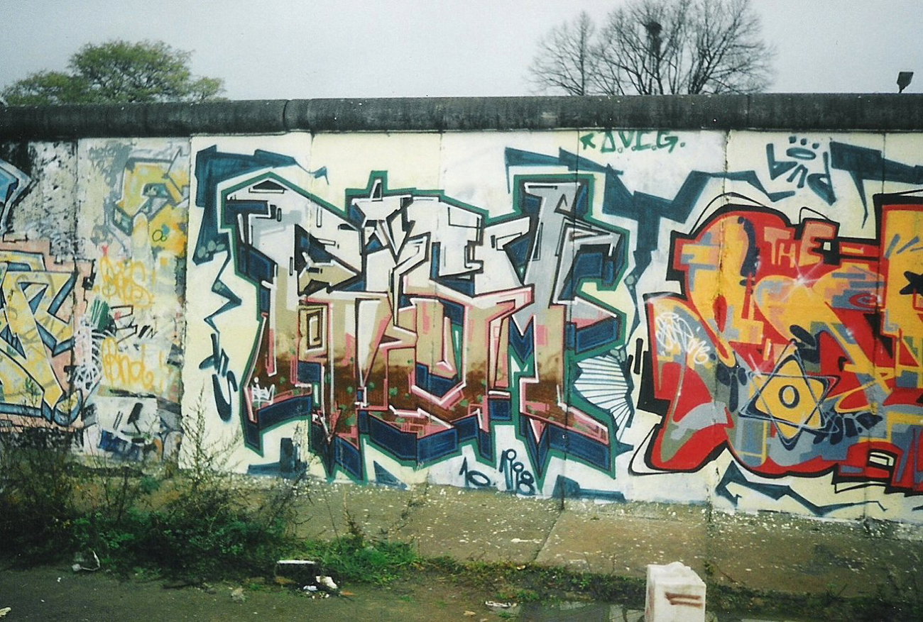 Graffiti Wall in Berlin - Photo by COLLECTOR - Rism, Berlin (1998)