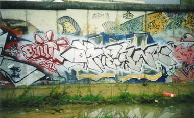 Graffiti Wall in Berlin - Photo by COLLECTOR - Ozean, Berlin, Heidelberg (1998)