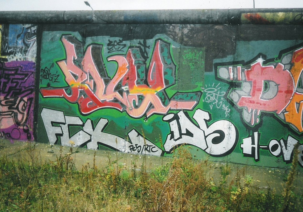 Graffiti Wall in Berlin - Photo by COLLECTOR - Rux, IDS, FCK (1997)
