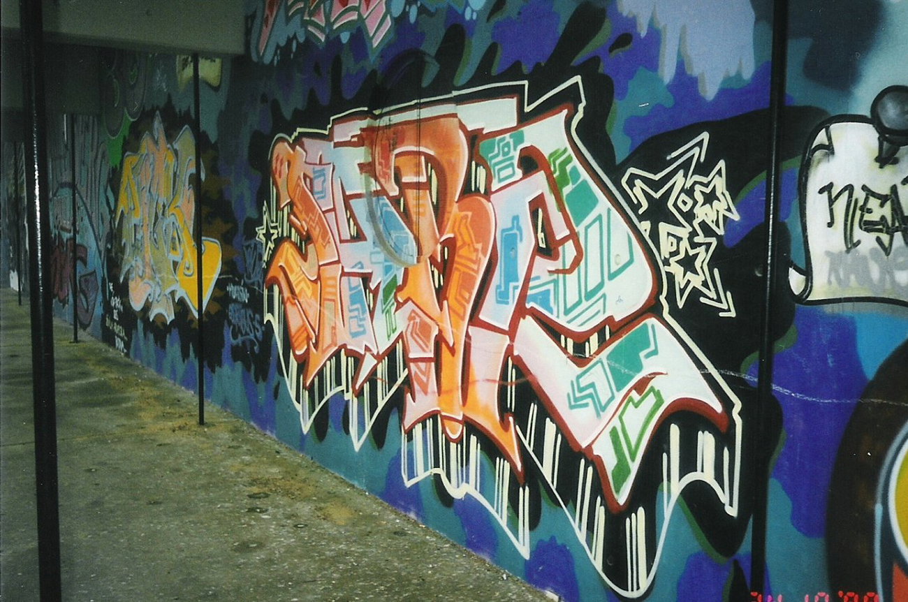 Graffiti Wall in Berlin - Photo by COLLECTOR - Sare, Schöneberg, Pallas