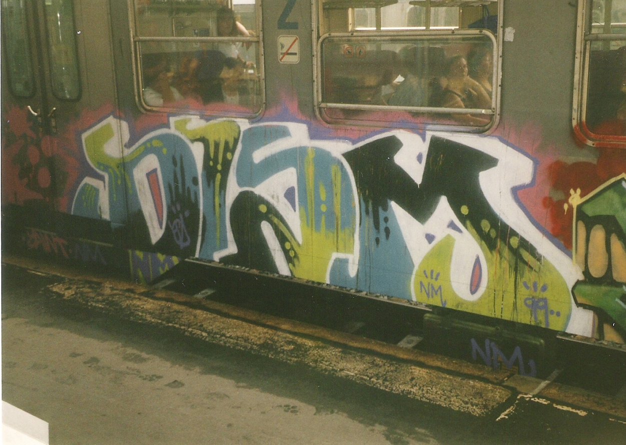 Graffiti Train in Hannover - Photo by COLLECTOR - Dism, NM, Hannover (1999)