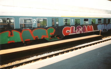 Graffiti Train in Hannover - Photo by COLLECTOR - Hate, Clean, Trains (1994)