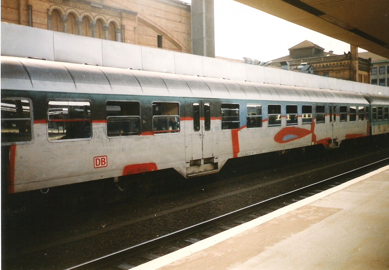 Graffiti Train in Hannover - Photo by COLLECTOR - Hate, Clean, Trains (1994)