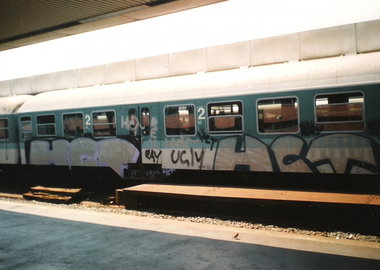 Graffiti Train in Hannover - Photo by COLLECTOR - Hate, Clean, Train (1994)
