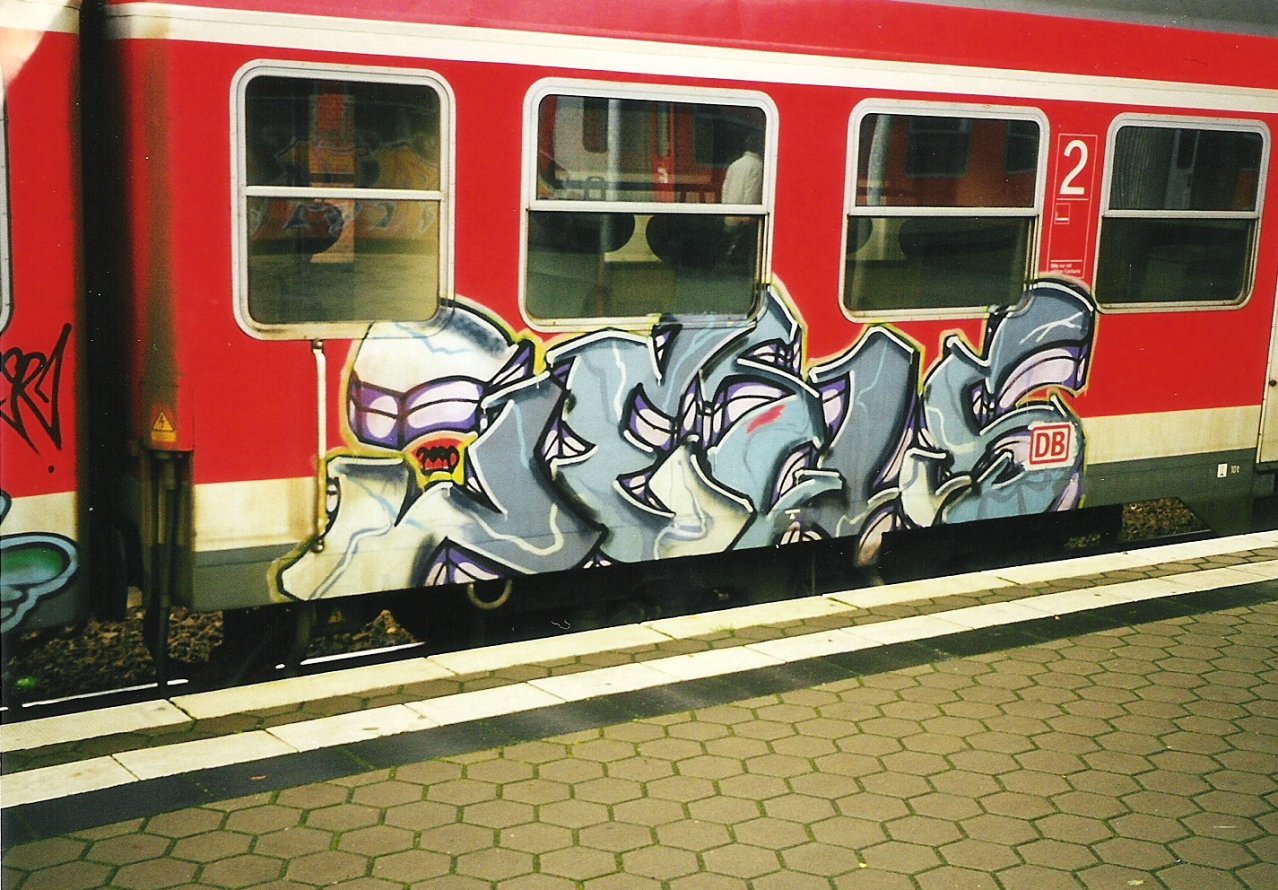 Graffiti Train in Hamburg - Photo by COLLECTOR - Jezus, Jesus, Hamburg (2000)