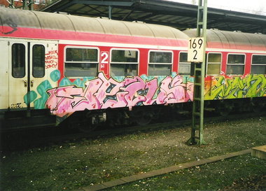 Graffiti Train in Hamburg - Photo by COLLECTOR - Jezus, Jesus, Hamburg (2000)