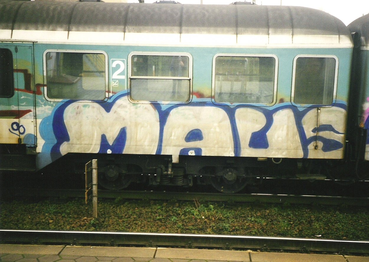 Graffiti Train in Hamburg - Photo by COLLECTOR - Maus, Hamburg (2000)