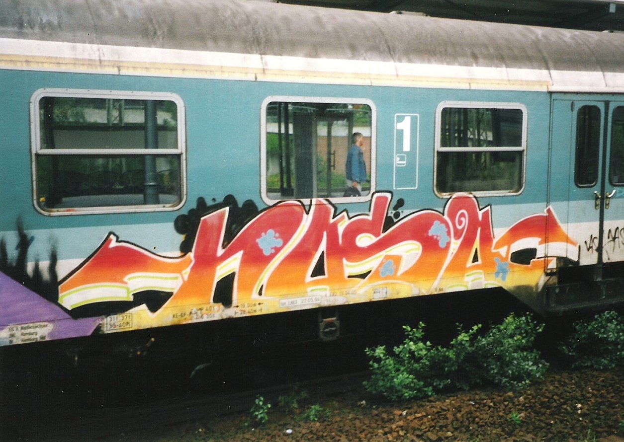 Graffiti Train in Hamburg - Photo by COLLECTOR - Nasa, Hamburg (2000)